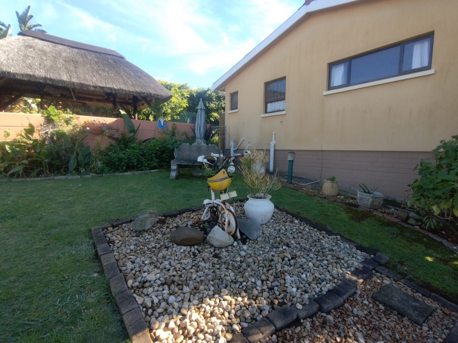 4 Bedroom Property for Sale in Noorsekloof Eastern Cape